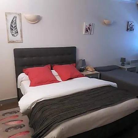 Hotel Le Royal 2*